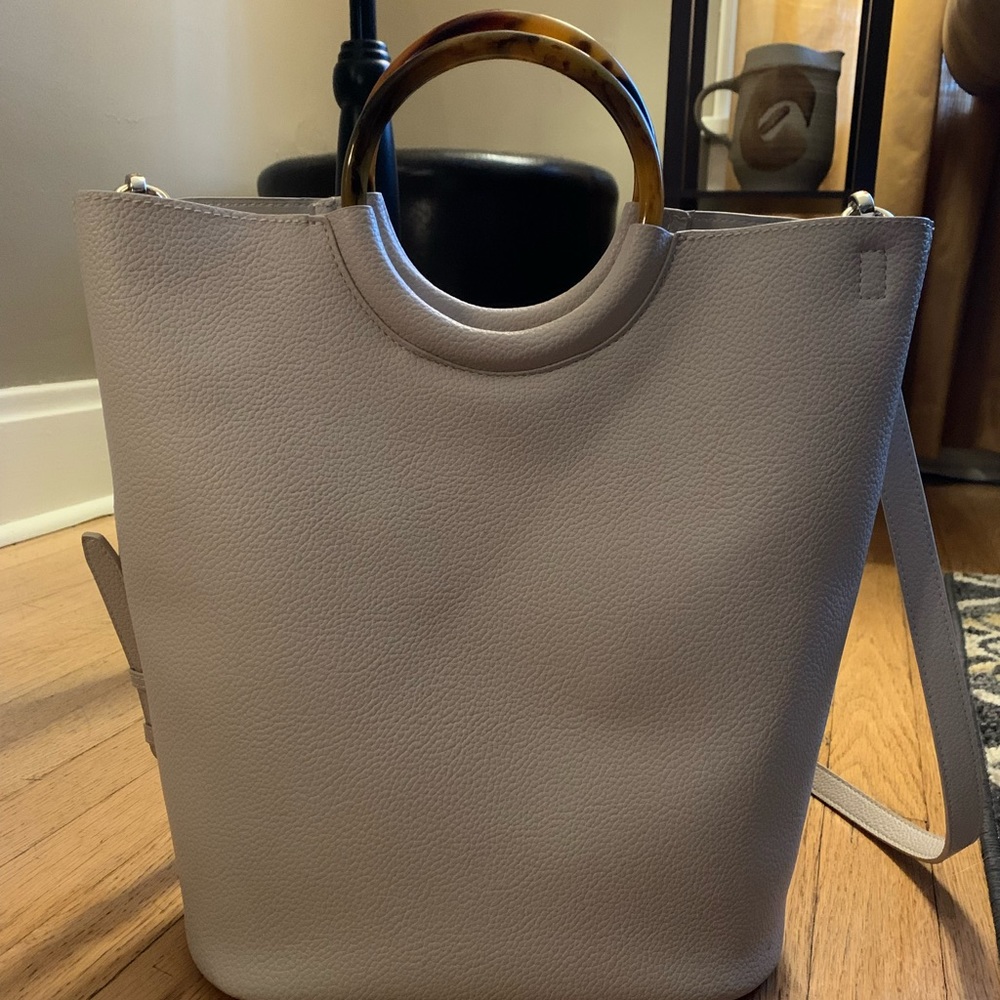 Gorgeous faux leather handbag from Banana Republic. Ivory. Faux tortoise handles